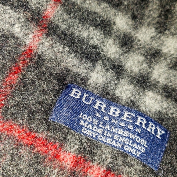 BURBERRY VINTAGE AUTH. NECK SCARF 11X56 INCHES - Picture 6 of 13